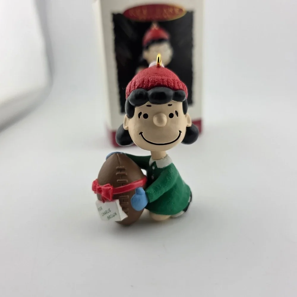 Hallmark Keepsake Ornament Peanuts Lucy Football 1994 Green Red‎ QX520-3